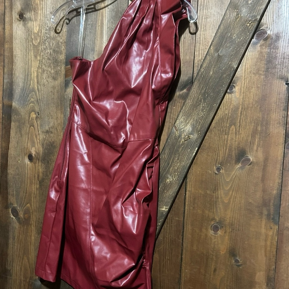 Red Mini Dress, size L, wore once, smoke free home - Picture 2 of 4